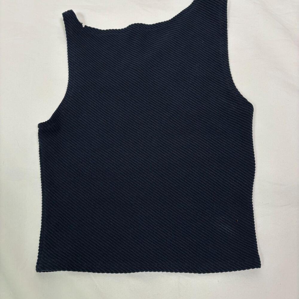 Asymmetrical Tank Top - Picture 6 of 8